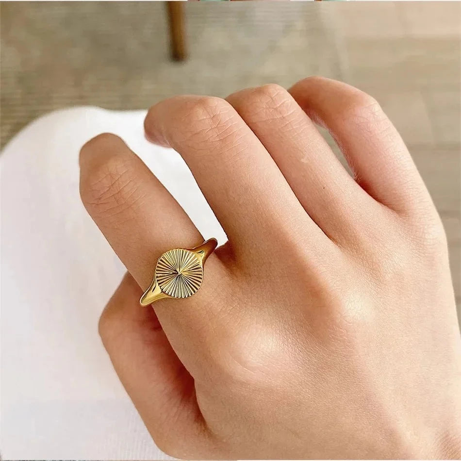 Sunlit Ring